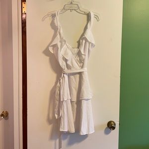 NWT BooHoo Plus Size 20 White Ruffle Tie Waist Dress